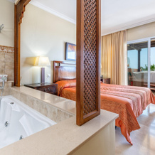 Stunning 2BR Sea View Condo 8 in Malibu, 丰希罗拉 — 照片 2