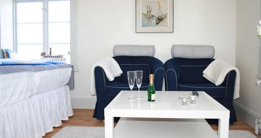 Östa Gård Bed & Breakfast, Стренгнес — фото 1