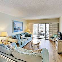 Fresh Beachy Vibe Condo Unit 204 2 Bedrooms 2 Bathrooms Condo, Индиан-Шорс — фото 2