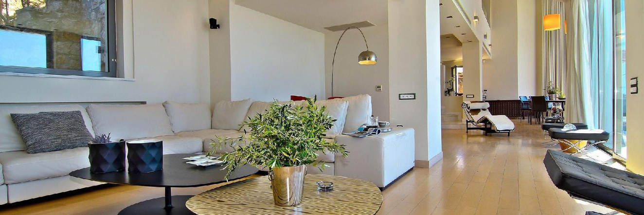 4 Bedroom Villa TakeOff in Anavyssos - BLG 69210, 萨罗尼科斯 — 照片 1