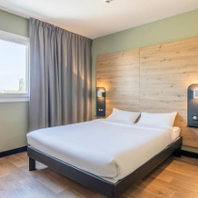 B&B HOTEL Saint-Martin-de-Crau Alpilles Camargue, 圣马丹-德克罗 — 照片 2