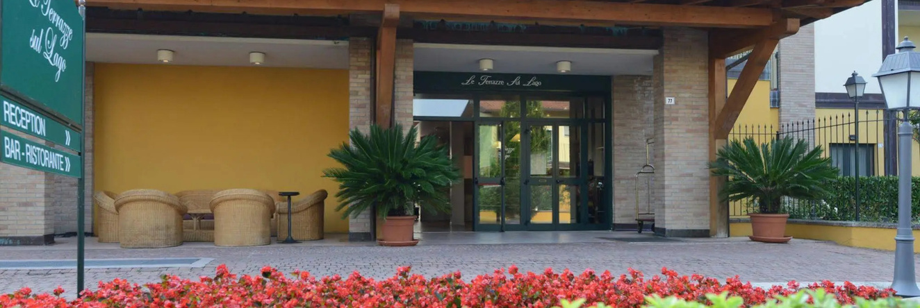 Le Terrazze Sul Lago Residence & Hotel, 帕登盖苏尔加尔达 — 照片 1