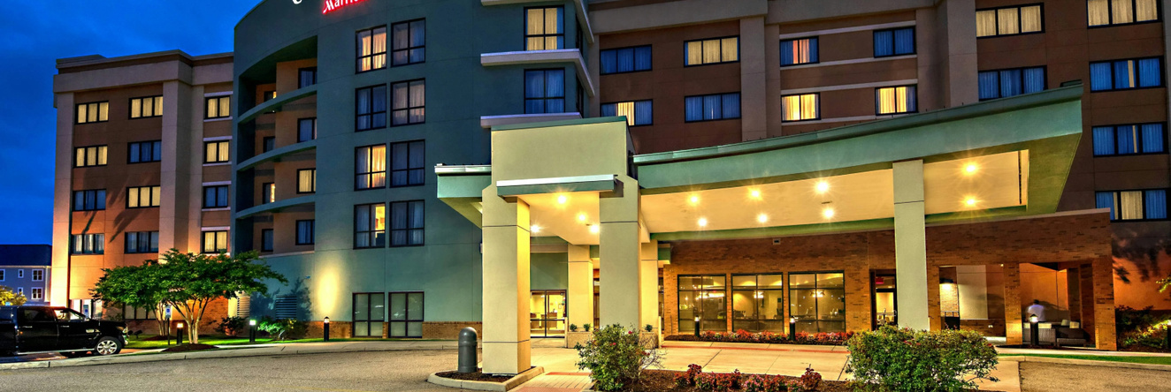 Courtyard by Marriott Newport News Airport, 纽波特纽斯 — 照片 1
