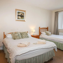 Twelve Oaks Farmhouse, 金斯克斯韦尔 — 照片 2