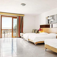 Minos Beach Hotel, 卡尔帕索斯 — 照片 2
