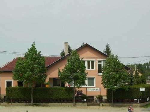 Ujvári Vendégház, Fertod — photo 1