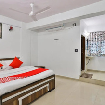 Hotel Day Night Stay By OYO Rooms, Palsana — photo 3