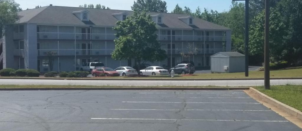 Intown Suites Extended Stay Atlanta Ga - Conyers, Коньерс — фото 1