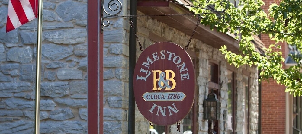 1786 The Limestone Inn Bed & Breakfast, Strasburg — photo 1