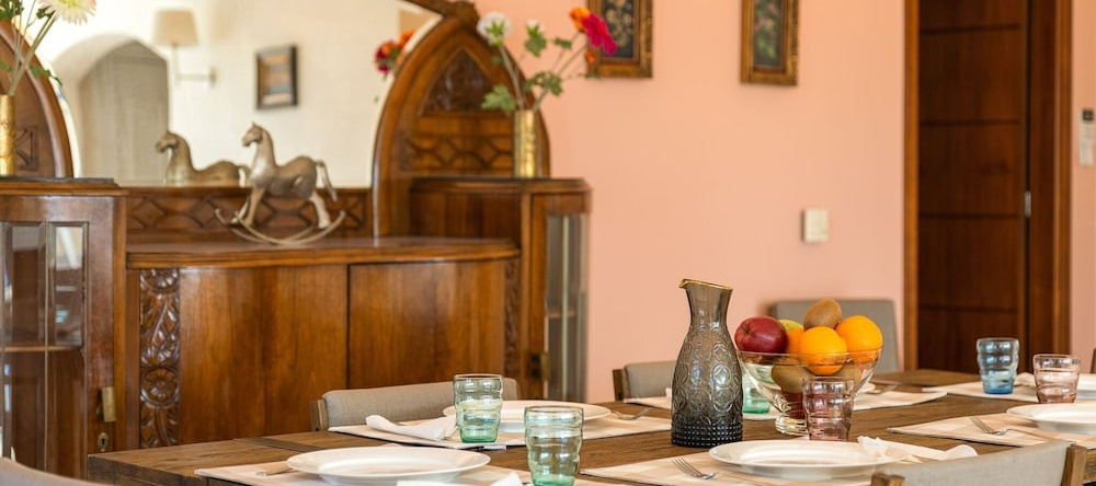 Spacious Villa in Saronida With Swimming Pool, 萨罗尼科斯 — 照片 1