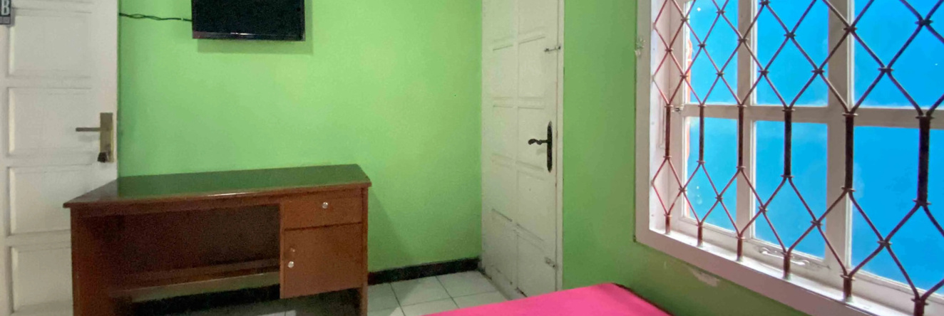 Guest House Hj Muriyah Syariah Slawi RedPartner, 斯拉维 — 照片 1
