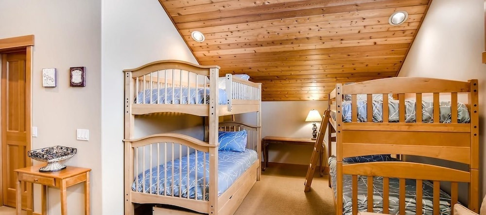 Roslyn Hideaway, Ronald — photo 1