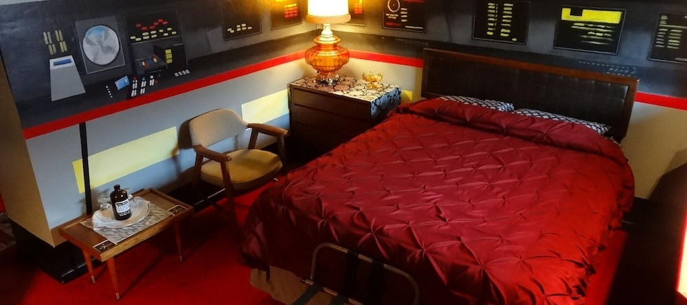 The Star Trek - Uss Enterprise Room At The Itty Bitty Inn, Норт-Бенд — фото 1