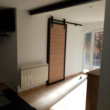 Studio de Charme Neuf a la Montagne (Adults Only), 皮热罗斯唐 — 照片 4