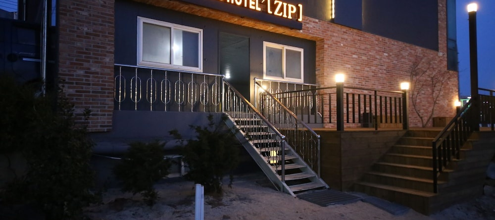 Hotel ZIP, 瑞山 — 照片 1