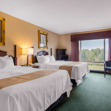 Quality Inn & Suites Carthage Near Precious Moments Chapel, Картаж — фото 2