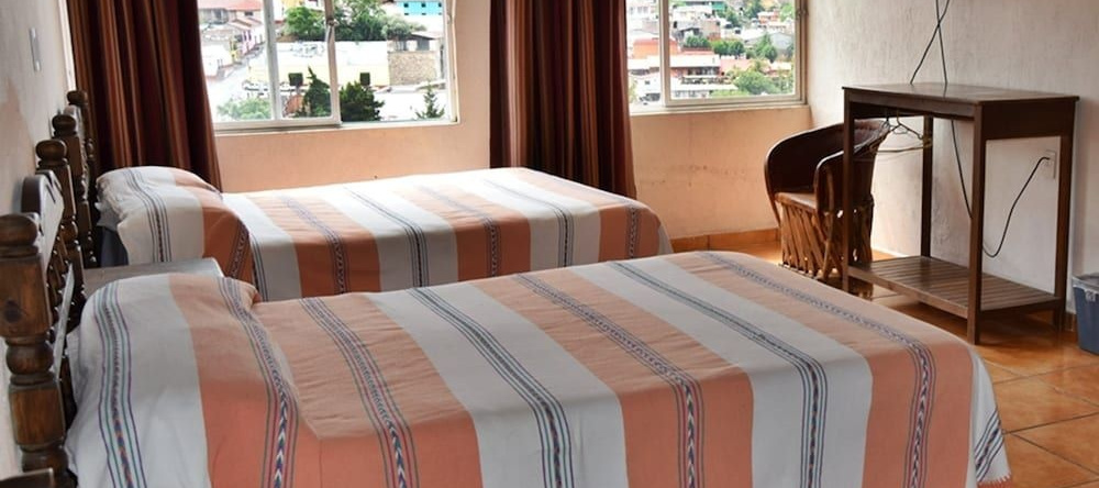 Hotel and Restaurant Los Arcos, 特拉尔普哈瓦 — 照片 1