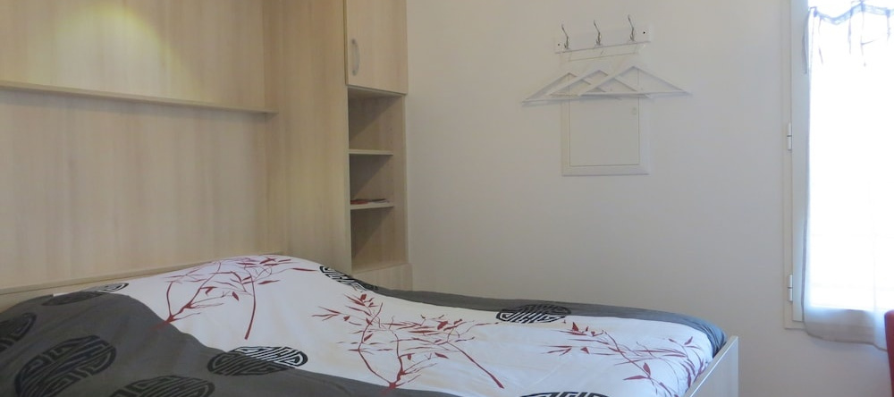 Studios-Hôtel Portes de Petite Camargue, 索米耶尔 — 照片 1