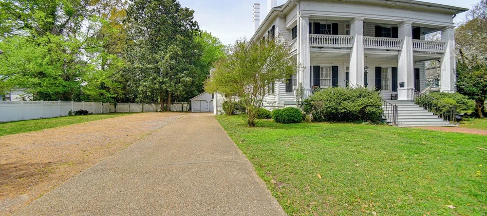 Historic Manor w/ Screened Porch in Elizabeth City, 伊丽莎白城 — 照片 1
