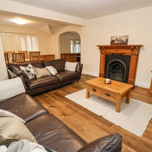 4 Green Farm Cottage, Saughall — photo 2