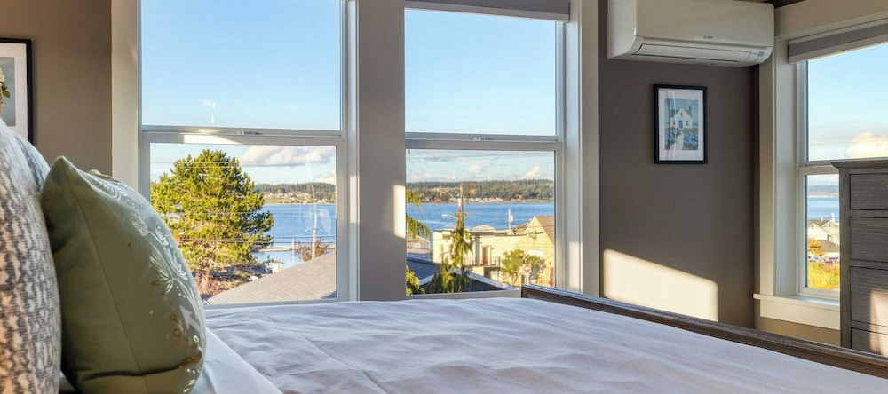 3-home Coastal Retreat w/ Sauna, Firepit & Greenhouse Seabright Haven by Avantstay, 库普维尔 — 照片 1