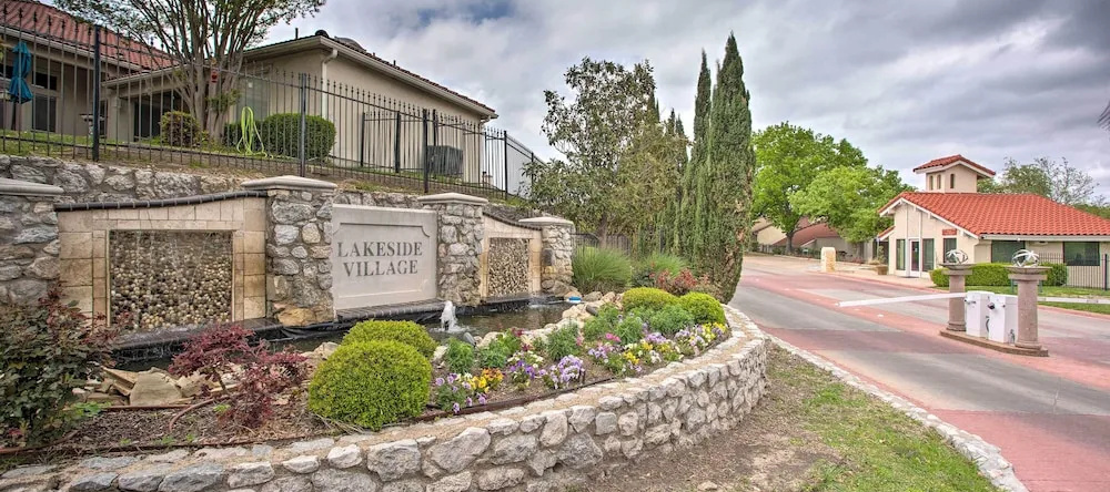 7 Mi To Winery: Lakefront Rockwall Home W/ Deck, Рокуолл — фото 1