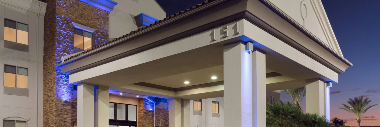 Holiday Inn Express Hotel & Suites Merced by IHG, Merced — photo 1