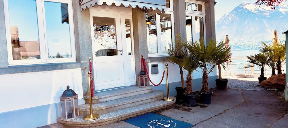 Boutique Hotel Niesenblick Self Check In, Оберхофен-ам-Тунерзее — фото 1