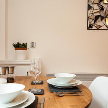 Redhill Garland- 1 bed 1 bath self contained ground floor flat, Redhill — photo 4