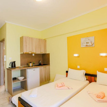 Dionisos Apartments, Неа Моуданья — фото 2