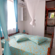 House With 2 Bedrooms in Bouillante, With Wonderful sea View, Enclosed, 布扬特 — 照片 3