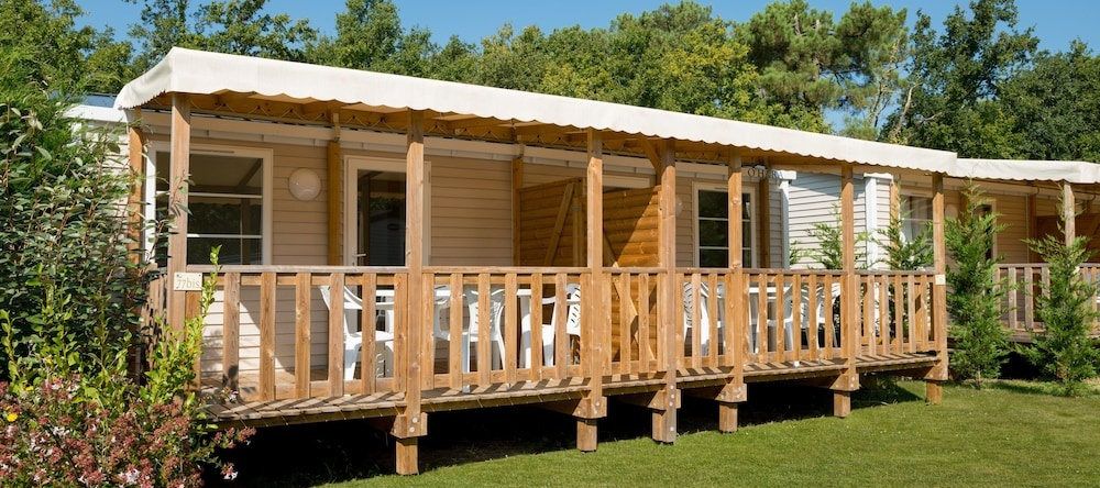Camping Les Chèvrefeuilles, 鲁瓦扬 — 照片 1