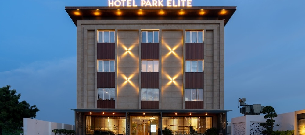 Hotel Park Elite, Кесарапалл — фото 1