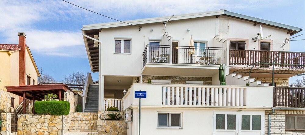 Apartments Bregovec Maslenica, 亚塞尼采 — 照片 1