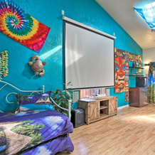 Hot Tub & Theater Room: Tropical Springfield Home, Кресуэлл — фото 5
