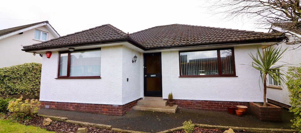 3 bedroom bungalow, Newtownabbey — photo 1
