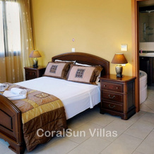 Amazing Luxury Villa, Enormous Heated Pool Jacuzzi, Gym, Games Room In Paphos,, 波利斯克里索胡斯 — 照片 4