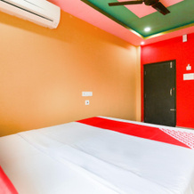 OYO Flagship 64771 The Platinum Inn, 巴拉克普尔 — 照片 2