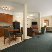 Travelodge By Wyndham Strathmore, Стратмор — фото 4