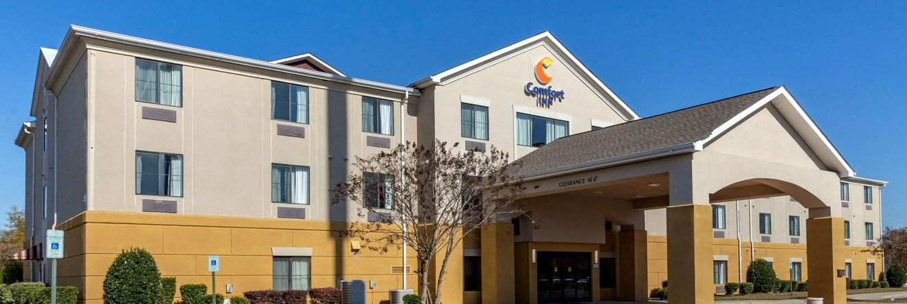 Comfort Inn Smithfield near I-95, Smithfield — photo 1