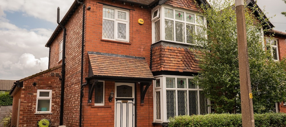 Contemporary Bright House 20 Min To Manc, Stockport — photo 1