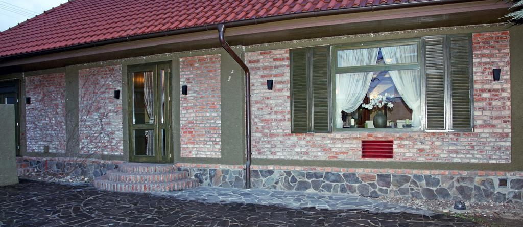 Barock Restaurant & Pension, Topolcany — photo 1