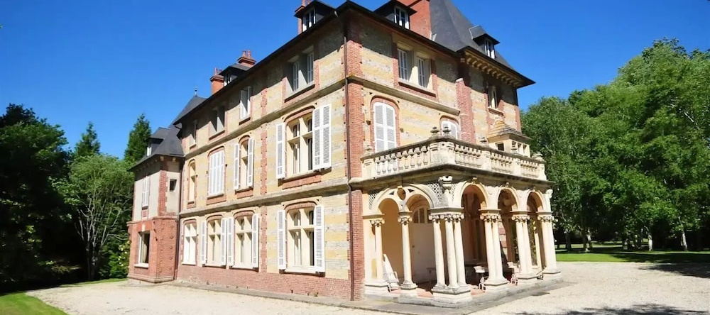 Château de la Bribourdière- 8min Cabourg, 皮托昂欧日 — 照片 1