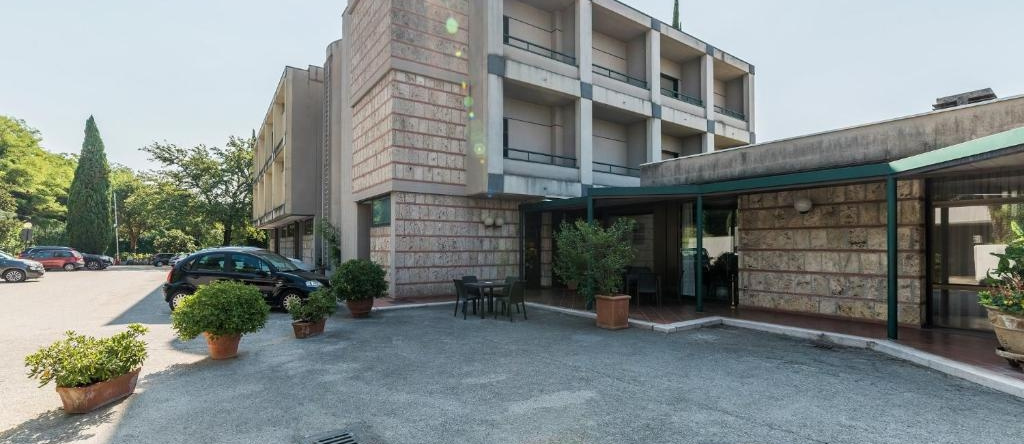 Garden Hotel, Terni — photo 1