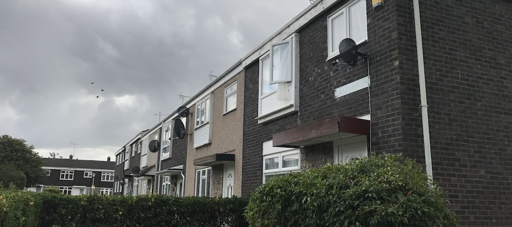 4 Bed House next to Basildon Town Centre, 巴西尔登 — 照片 1