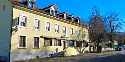 Hotel Restaurant Jura Dornach, 多纳赫 — 照片 1