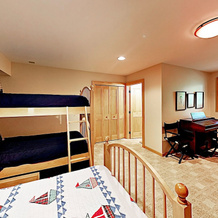 113 Mountain Cove Road House 4 Bedrooms 3.5 Bathrooms Home, Waynesville — photo 2