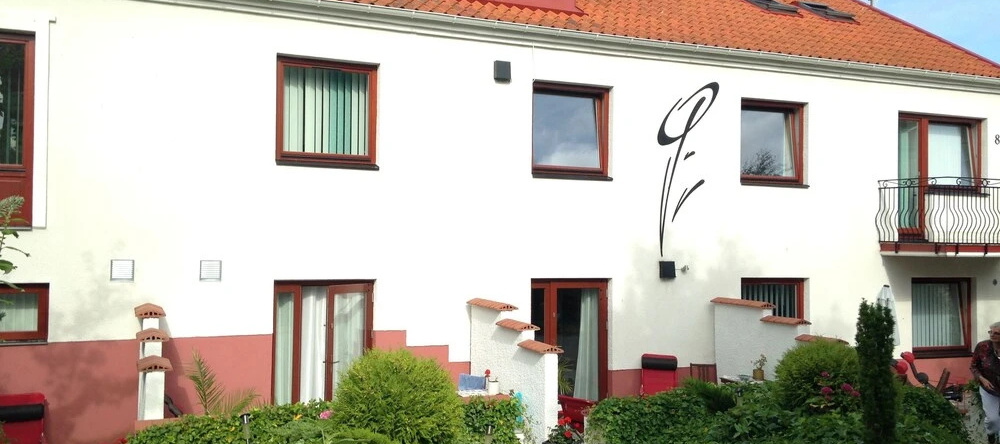 Solrosen i Simrishamn, 锡姆里斯港 — 照片 1