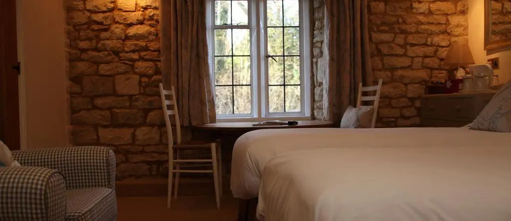 The Fox Inn, Windrush — photo 1