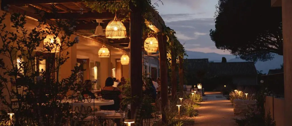 Boutique-Hôtel et Restaurant Basgi Basgi, 圣弗洛朗 — 照片 1